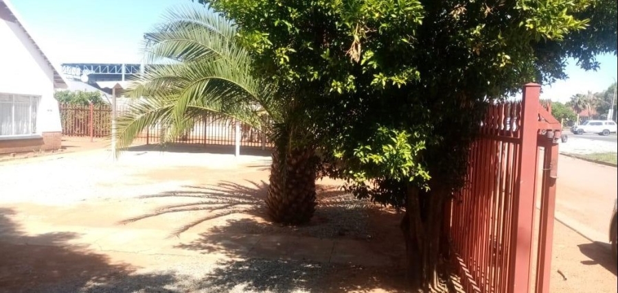 4 Bedroom Property for Sale in Wilkoppies North West